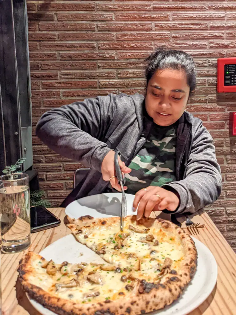 pizza at bruciato bainbridge island
