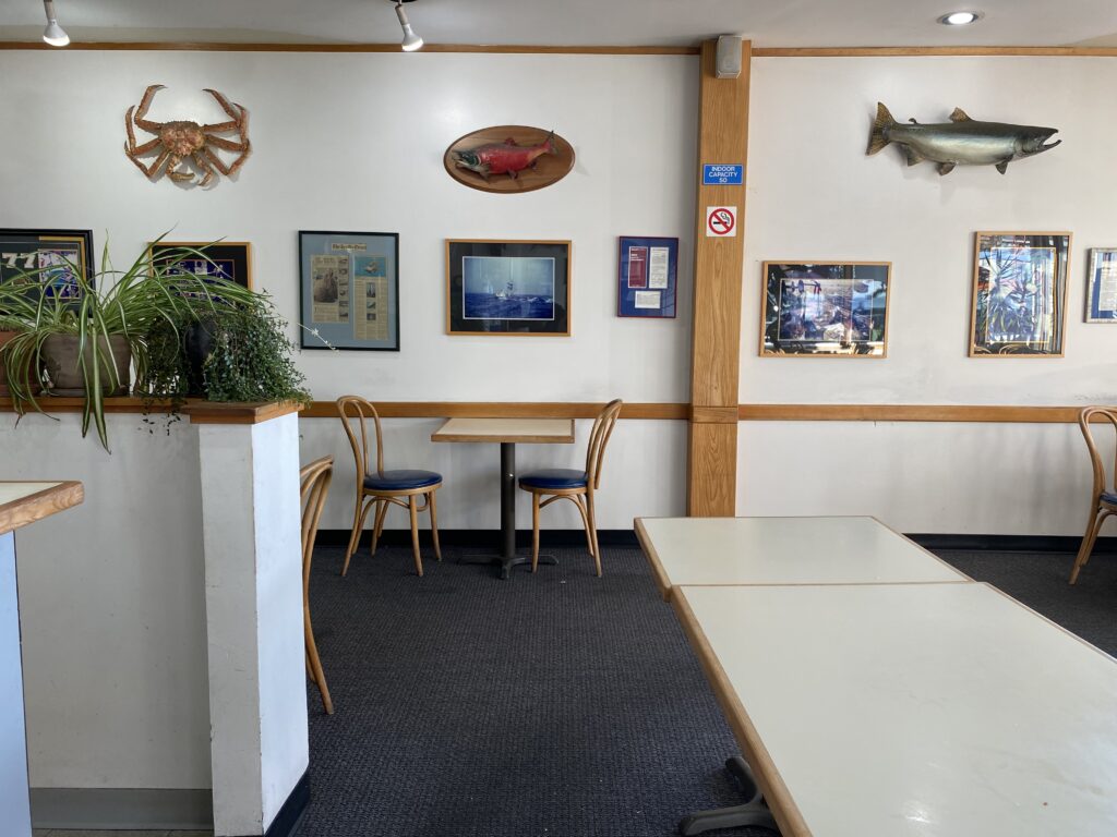sunfish alki seating area